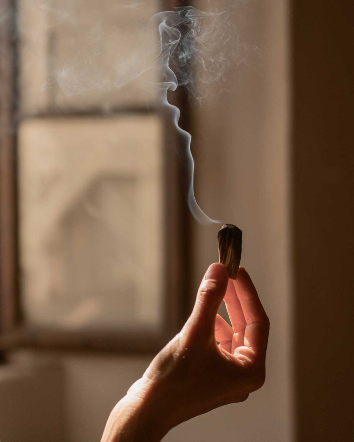 The-Muse-Designers-Well-Being-Retreat_Borgo-Belsedere-02_Smoke-Blessing