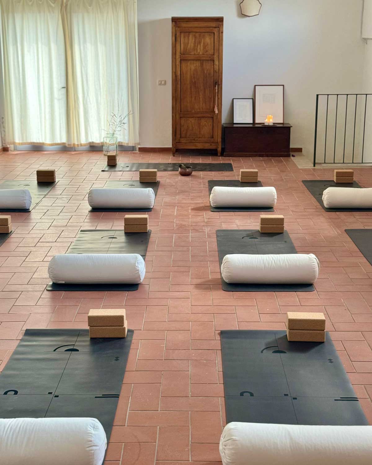 The-Muse-Designers-Well-Being-Retreat_Borgo-Belsedere-10_Yoga-Shala