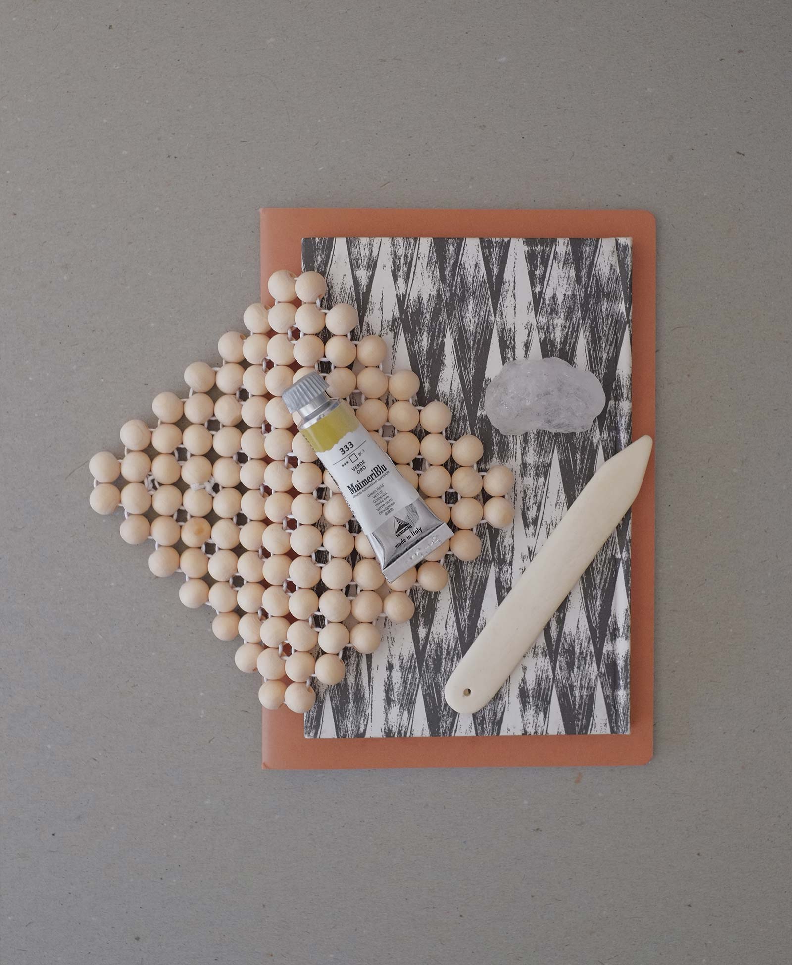 Mindt-Design-Studio_Wooden-Coasters-Untersetzer-Holzperlen_Handmade_Flatlay_Artist_02