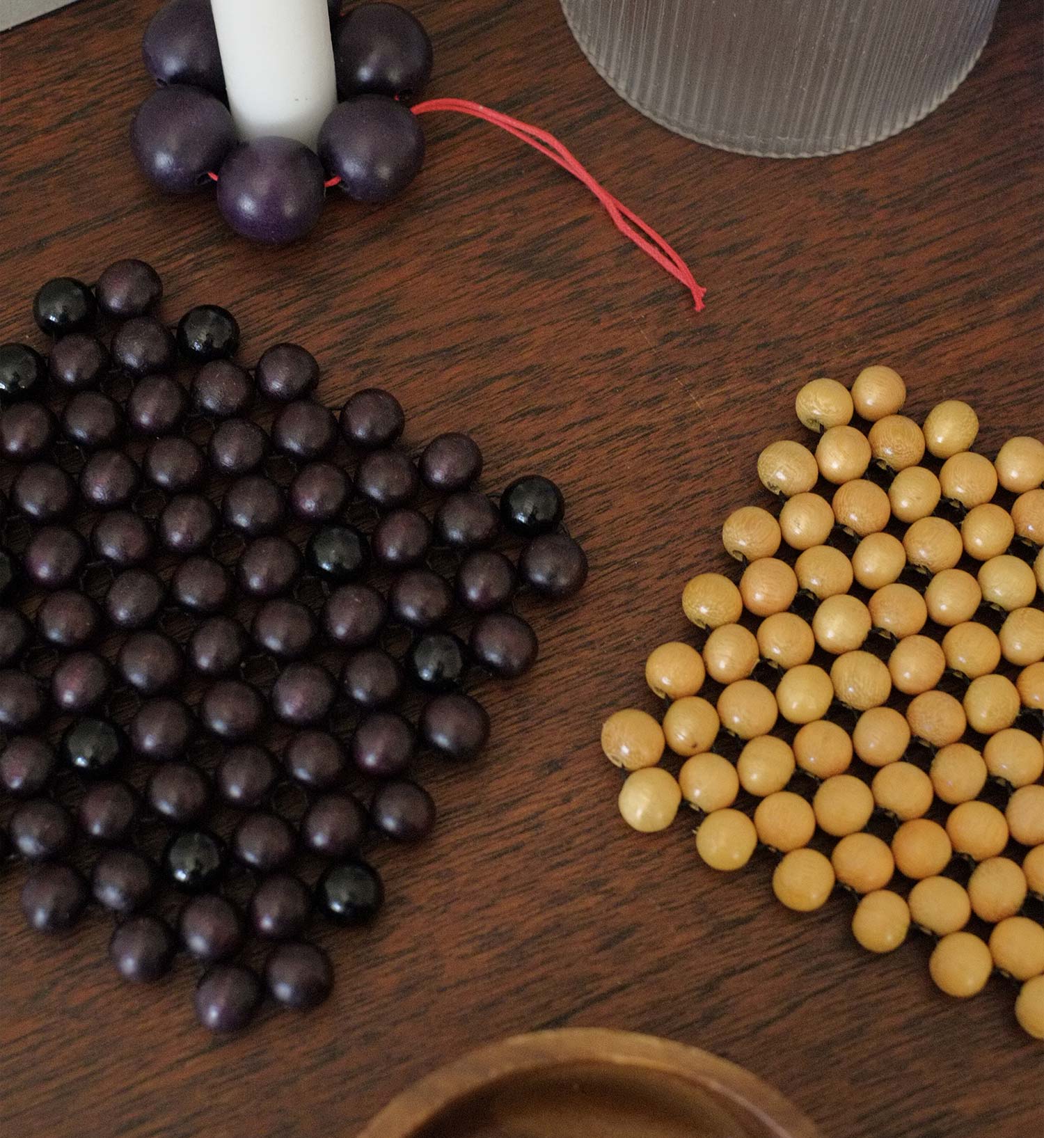 Mindt-Design-Studio_Wooden-Coasters-Untersetzer-Holzperlen_Handmade_Living-Space_01-
